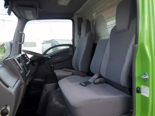 いすゞ エルフ TRG-NMR85AN(2WD)の写真13