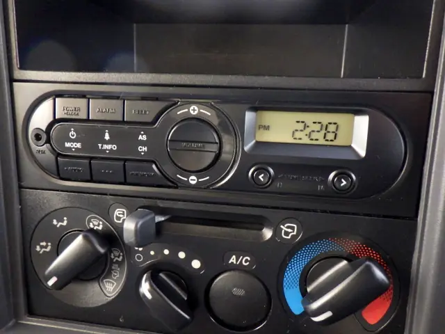 いすゞ エルフ TRG-NMR85AN(2WD)の写真19