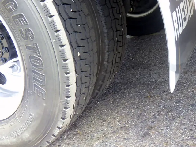 いすゞ エルフ TRG-NMR85AN(2WD)の写真31