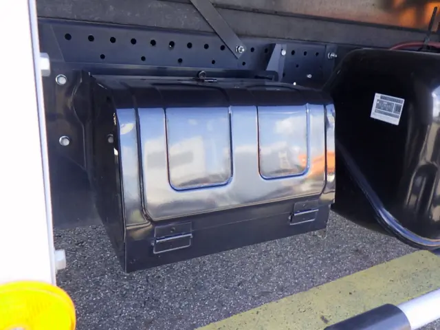 いすゞ エルフ TRG-NMR85AN(2WD)の写真45