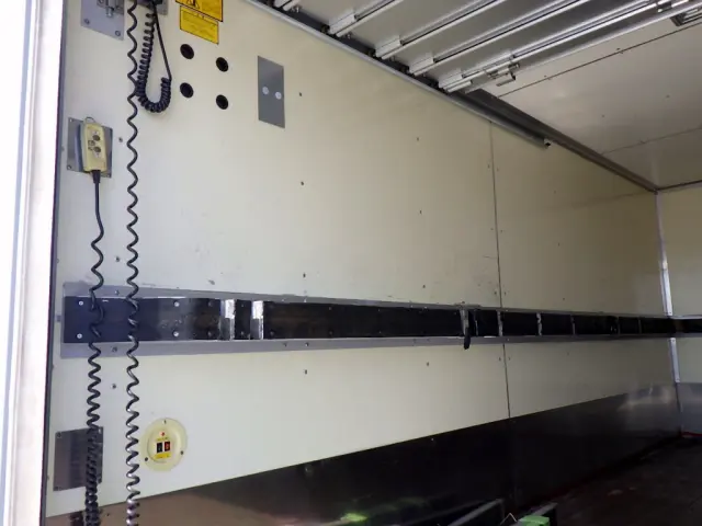 三菱 キャンター TKG-FEA50(2WD)の写真8