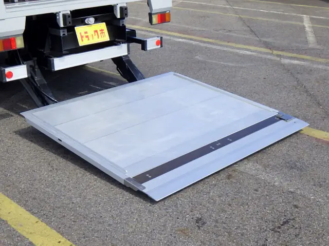 三菱 キャンター TKG-FEA50(2WD)の写真39