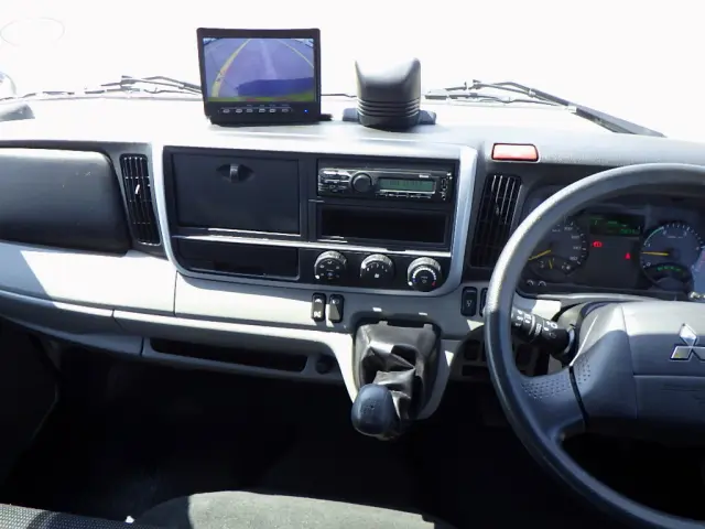 三菱 キャンター 2PG-FEAV0(2WD)の写真12