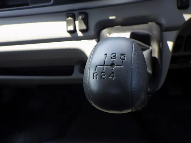 三菱 キャンター 2PG-FEAV0(2WD)の写真14