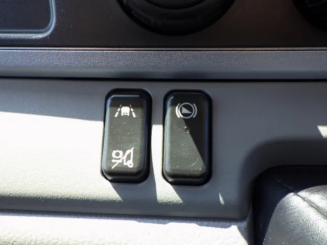 三菱 キャンター 2PG-FEAV0(2WD)の写真23