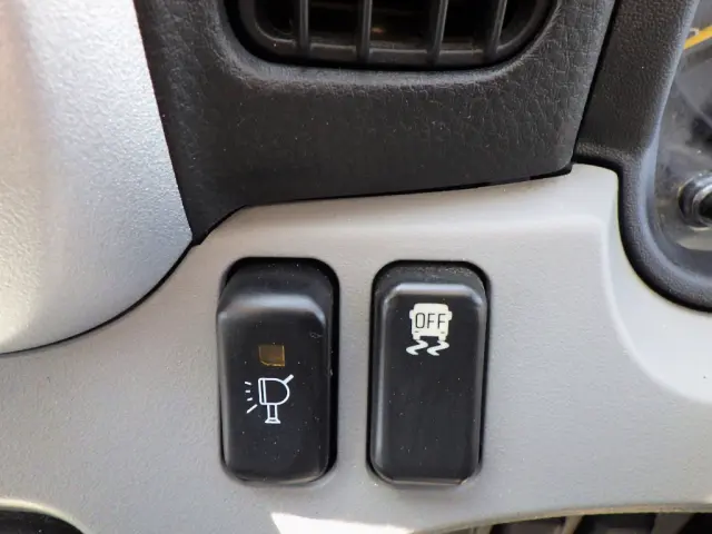 三菱 キャンター 2PG-FEAV0(2WD)の写真24