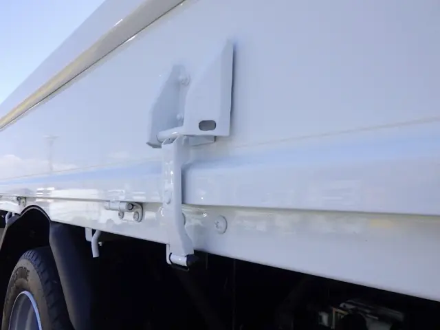 三菱 キャンター 2PG-FEAV0(2WD)の写真42