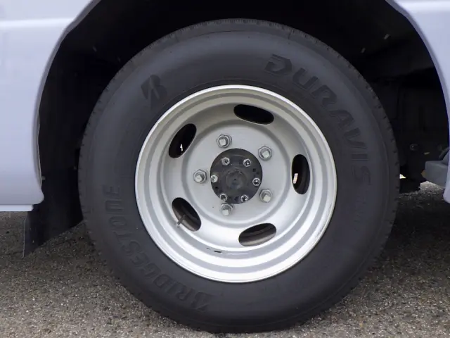 いすゞ ジャーニー ABG-SDHW41(2WD)の写真32