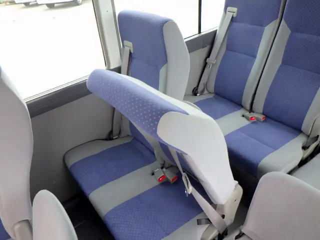 いすゞ ジャーニー ABG-SDHW41(2WD)の写真46