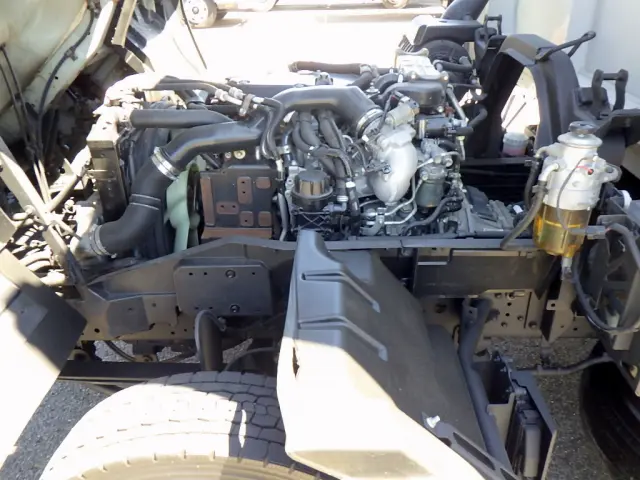 UD コンドル 2RG-BRR90T2(2WD)の写真30
