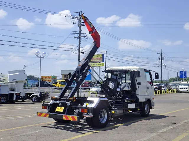 三菱 ファイター 2KG-FK61F(2WD)の写真7