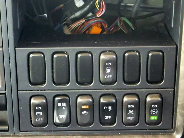 三菱 ファイター 2KG-FK61F(2WD)の写真17