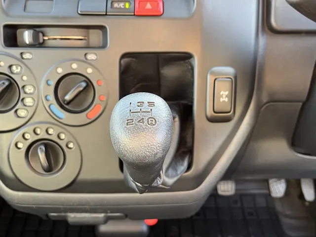 トヨタ タウンエーストラック 5BF-S413U(4WD)の写真17