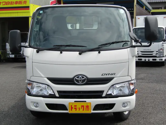 3000ccのディーゼルターボエンジンに5MTを搭載☆フル積載でも元気よく走ってくれます♪|トヨタ ダイナ LDF-KDY281(4WD)の写真2