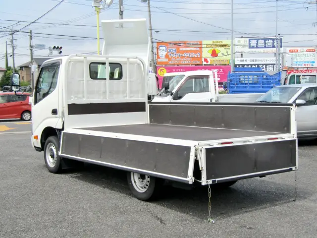 板ワレやウキもなくキレイな状態を維持しています☆|トヨタ ダイナ LDF-KDY281(4WD)の写真7