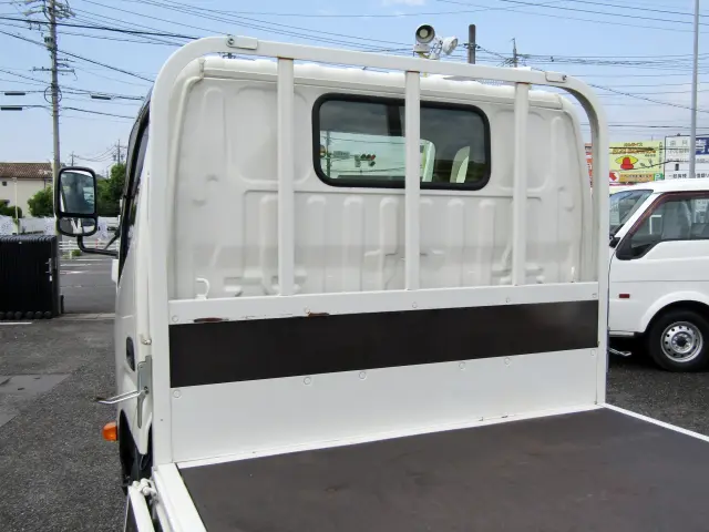 鳥居部・キャブバックにも問題はありません☆|トヨタ ダイナ LDF-KDY281(4WD)の写真11