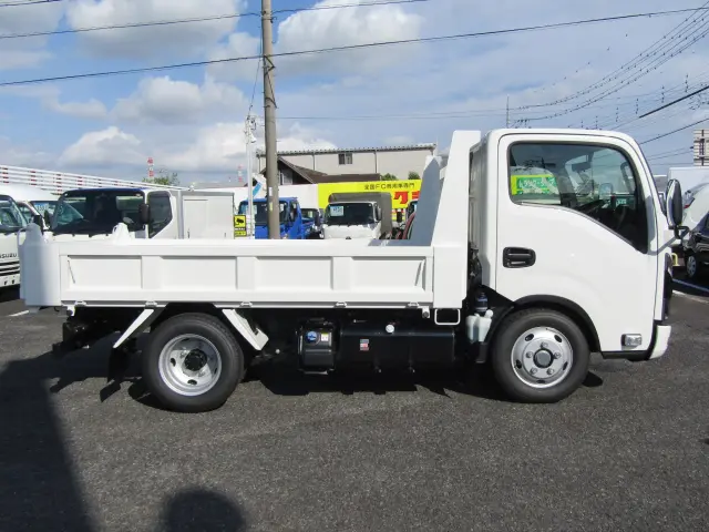 当たり前ですが目立つキズや看板アトなどもなくキレイな状態を保ったおススメの１台☆|マツダ タイタン 2RG-LKR88AT(2WD)の写真3