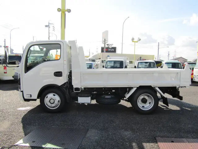 御納車時は新車の保証をお付けてして引渡しをします☆万が一の際は地元のマツダディーラーでサービスを受ける事ができます☆|マツダ タイタン 2RG-LKR88AT(2WD)の写真4