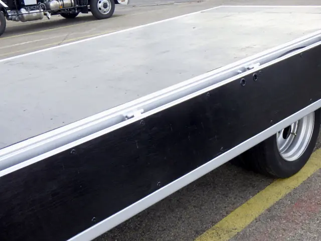 トヨタ ダイナ 2KG-XZU695(4WD)の写真9