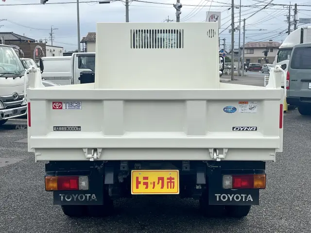 トヨタ ダイナ 2RG-XZU600D(2WD)の写真5