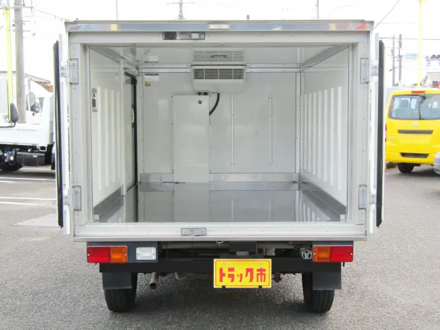 荷箱内面はこんな感じ♪|マツダ ボンゴトラック 5BF-S403F(2WD)の写真7