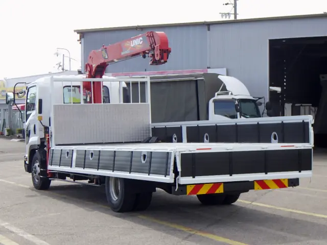 いすゞ フォワード 2PG-FRR90S1(2WD)の写真8