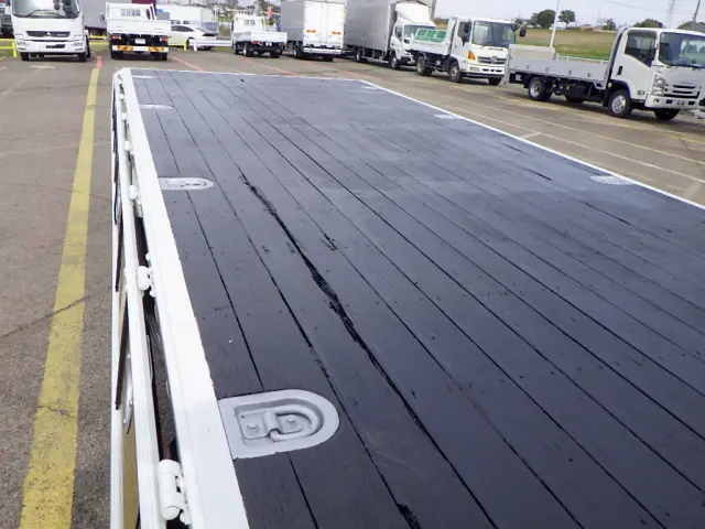 いすゞ フォワード 2PG-FRR90S1(2WD)の写真11