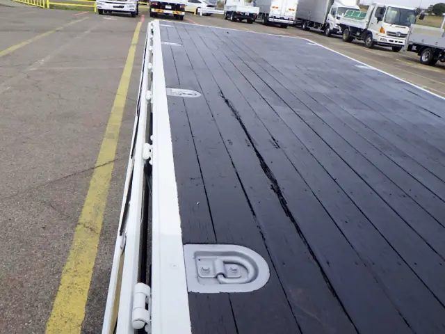 いすゞ フォワード 2PG-FRR90S1(2WD)の写真12