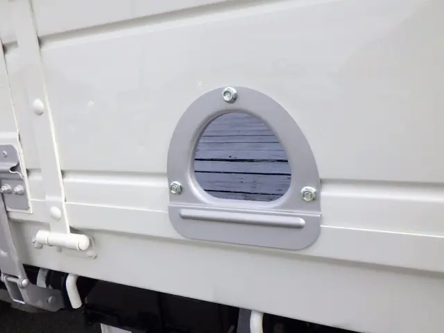 いすゞ フォワード 2PG-FRR90S1(2WD)の写真15