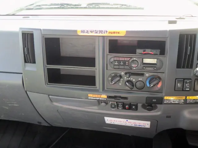 いすゞ フォワード 2PG-FRR90S1(2WD)の写真27