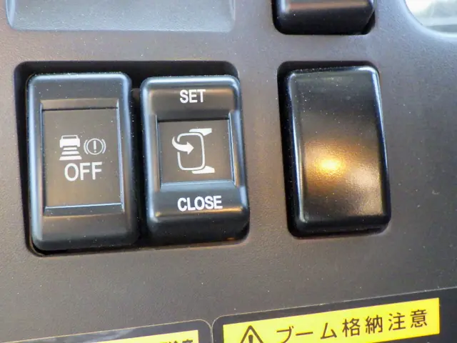 いすゞ フォワード 2PG-FRR90S1(2WD)の写真32