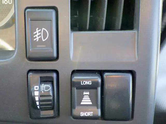 いすゞ フォワード 2PG-FRR90S1(2WD)の写真36