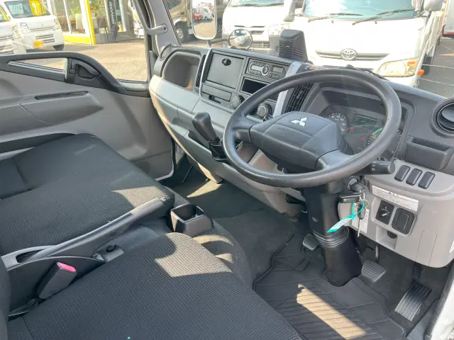 三菱 キャンター TPG-FBA20(2WD)の写真12