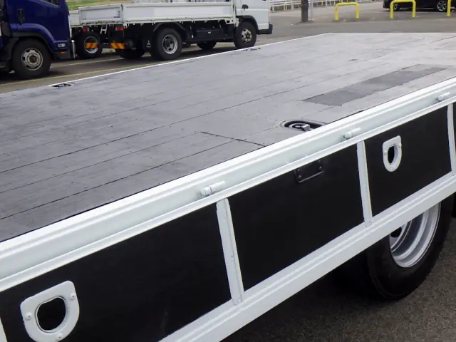 三菱 キャンター 2PG-FED90(2WD)の写真9