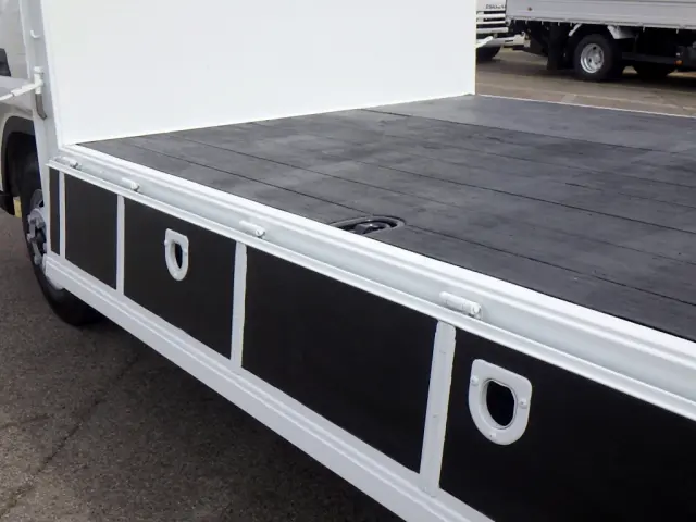 三菱 キャンター 2PG-FED90(2WD)の写真10