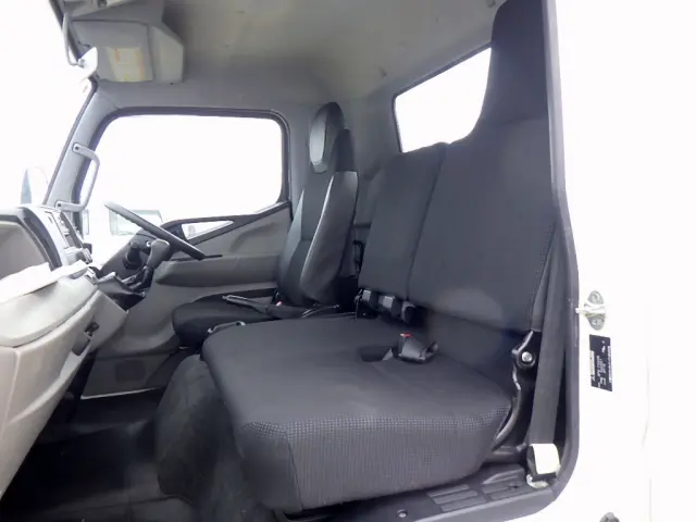 三菱 キャンター 2PG-FED90(2WD)の写真12