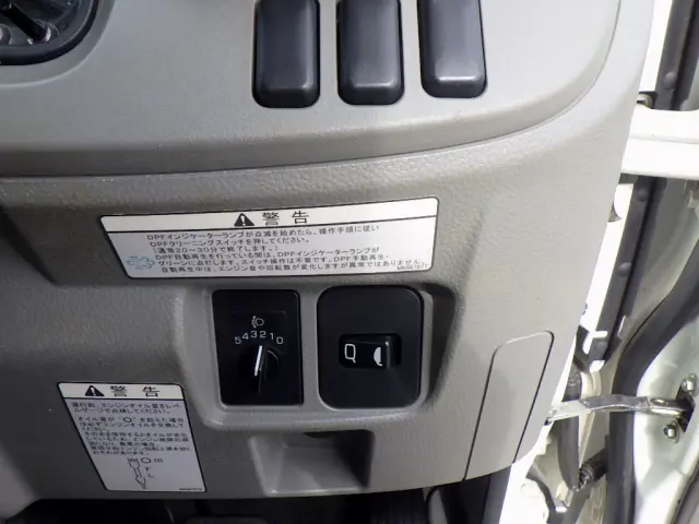 三菱 キャンター 2PG-FED90(2WD)の写真19