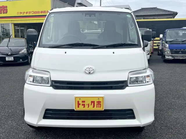 トヨタ タウンエーストラック 5BF-S403U(2WD)の写真2
