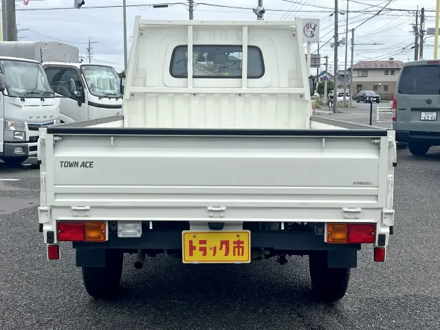 トヨタ タウンエーストラック 5BF-S403U(2WD)の写真5