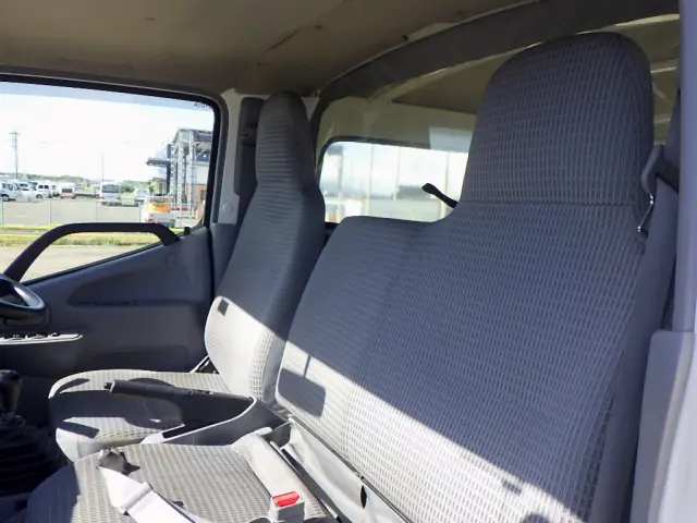 トヨタ ダイナ LDF-KDY241V(2WD)の写真12