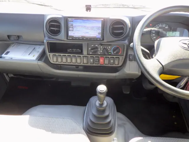 トヨタ ダイナ LDF-KDY241V(2WD)の写真15