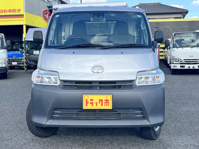 トヨタ タウンエーストラック 5BF-S403U改(2WD)の写真2