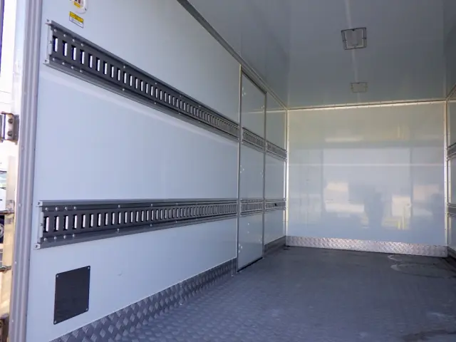 日野 デュトロ 2RG-XZU710M(2WD)の写真8