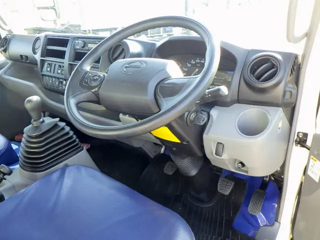 日野 デュトロ 2RG-XZU710M(2WD)の写真32