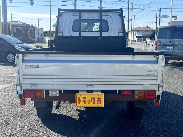 トヨタ タウンエーストラック 5BF-S413U(4WD)の写真5