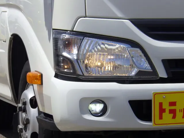 トヨタ ダイナ TKG-XZC605V(2WD)の写真3