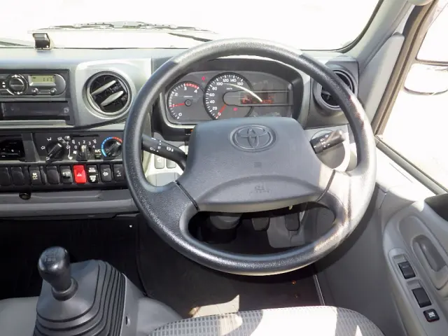 トヨタ ダイナ TKG-XZC605V(2WD)の写真18