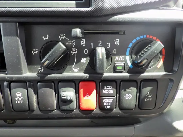 トヨタ ダイナ TKG-XZC605V(2WD)の写真23