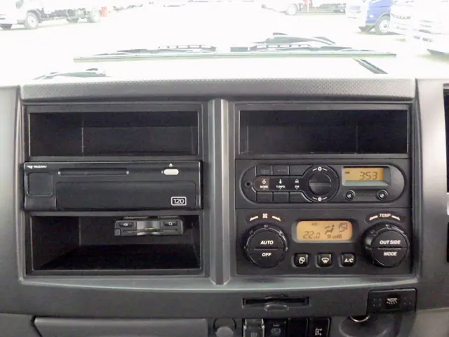 UD コンドル 2PG-BRR90S2(2WD)の写真15