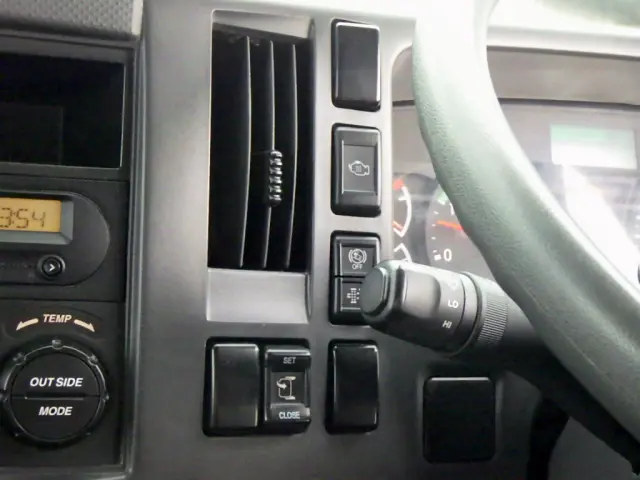 UD コンドル 2PG-BRR90S2(2WD)の写真17